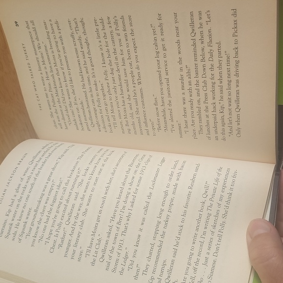 Bundle of 2 Books The cat who... - Picture 4 of 7